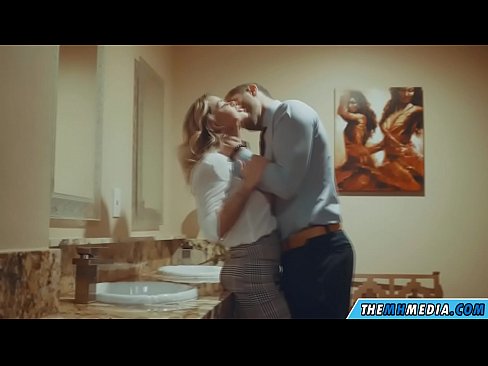 ❤️ Kad te prsata plavuša zavede u javnom toaletu ☑ Jebeni video  u pornografiji bs.tubsexercom.ru ☑